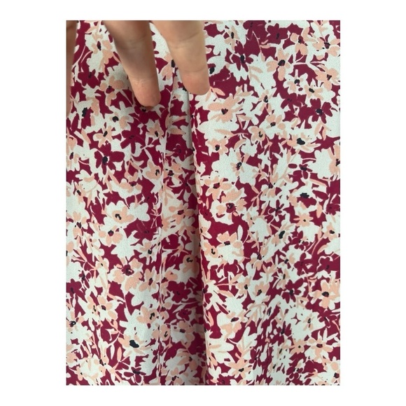 NYDJ Ditsy Floral Petal Short Sleeve Fairy Dust Floral Print Blouse Size S NEW - Picture 13 of 15